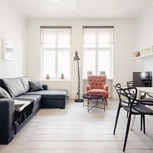 Apartment Wozna 14a, 2 Rooms, Self Check In 24h Poznan